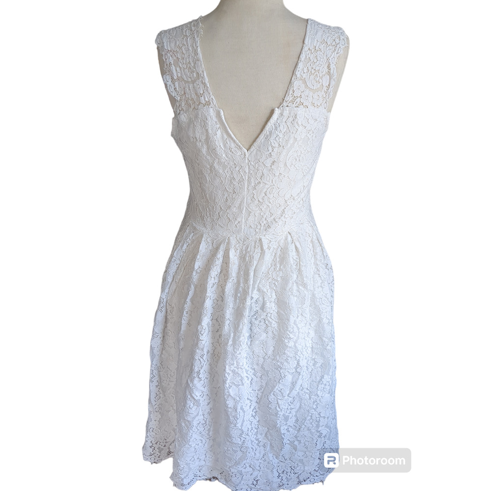 Large Eilly Bazar white lace v neck women's dress #11 - Picture 3 of 5
